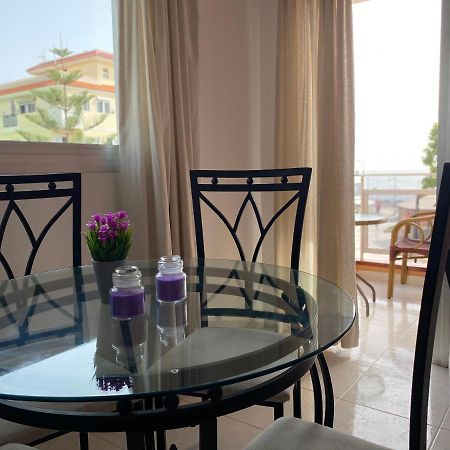 Seaside Apartment With Balcony Las Galletas Bagian luar foto