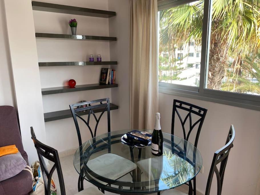 Seaside Apartment With Balcony Las Galletas Bagian luar foto