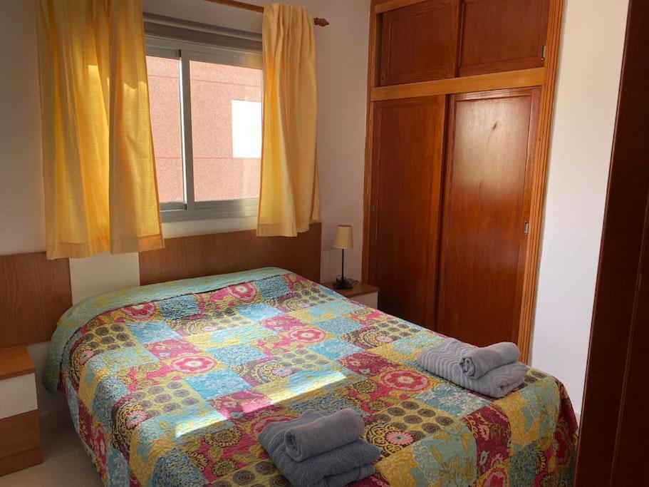 Seaside Apartment With Balcony Las Galletas Bagian luar foto
